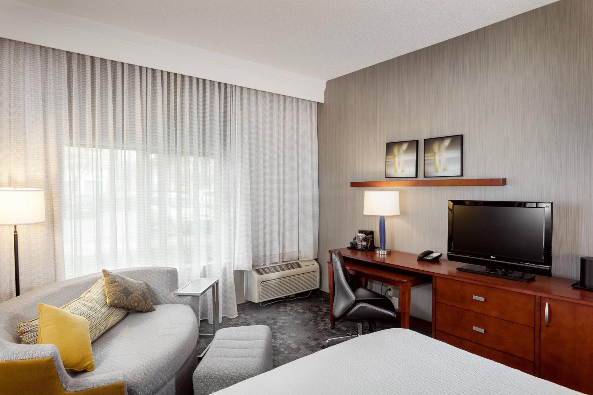 Hotel Courtyard By Marriott Stockton Extérieur photo