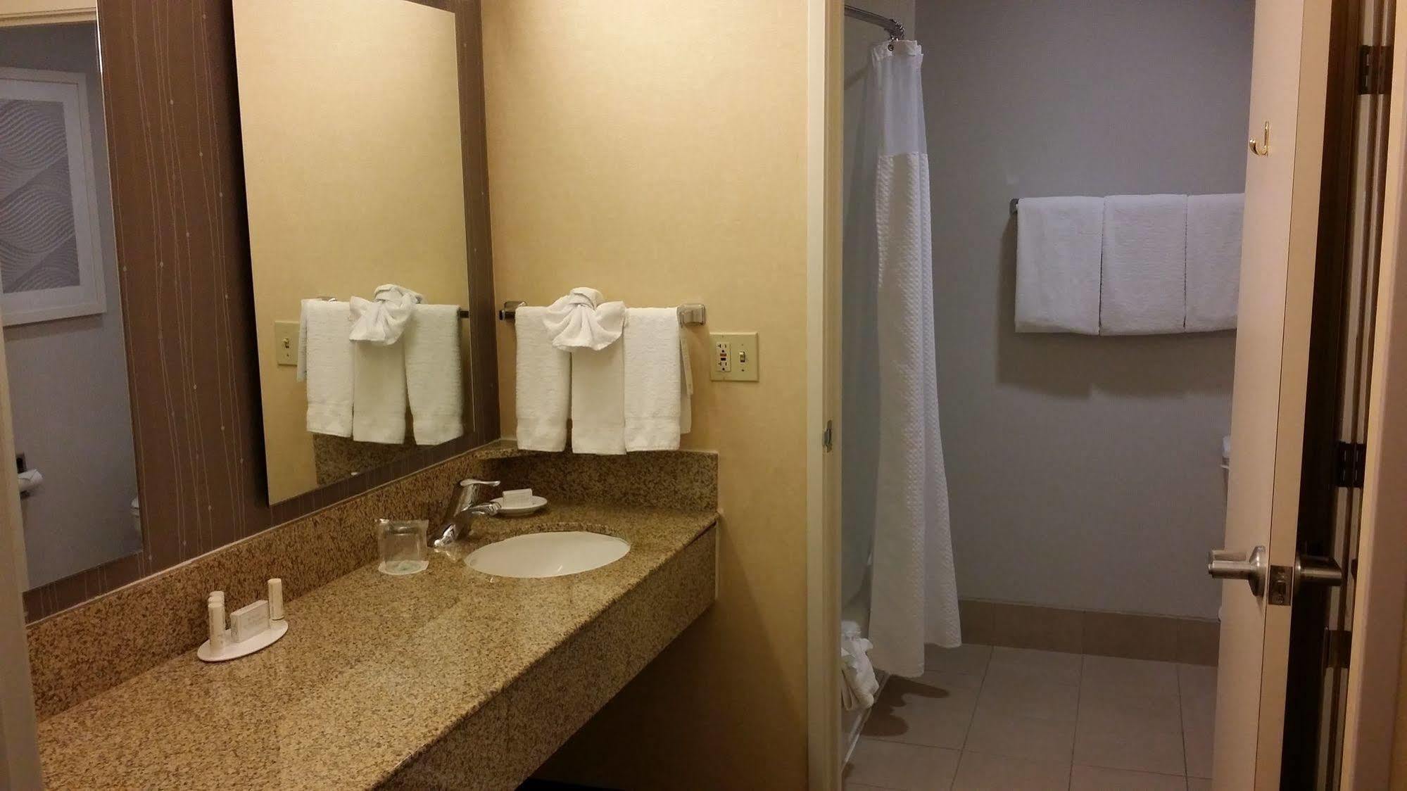 Hotel Courtyard By Marriott Stockton Extérieur photo